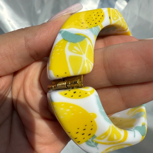 FREE PEOPLE Juicey summer strawberry bangle bracelet Arm Candy - Picture 5 of 7